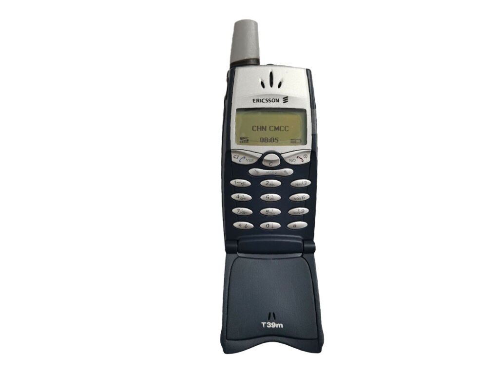 Ericsson-T39 launched in 2001 - First Cell phone with Bluetooth